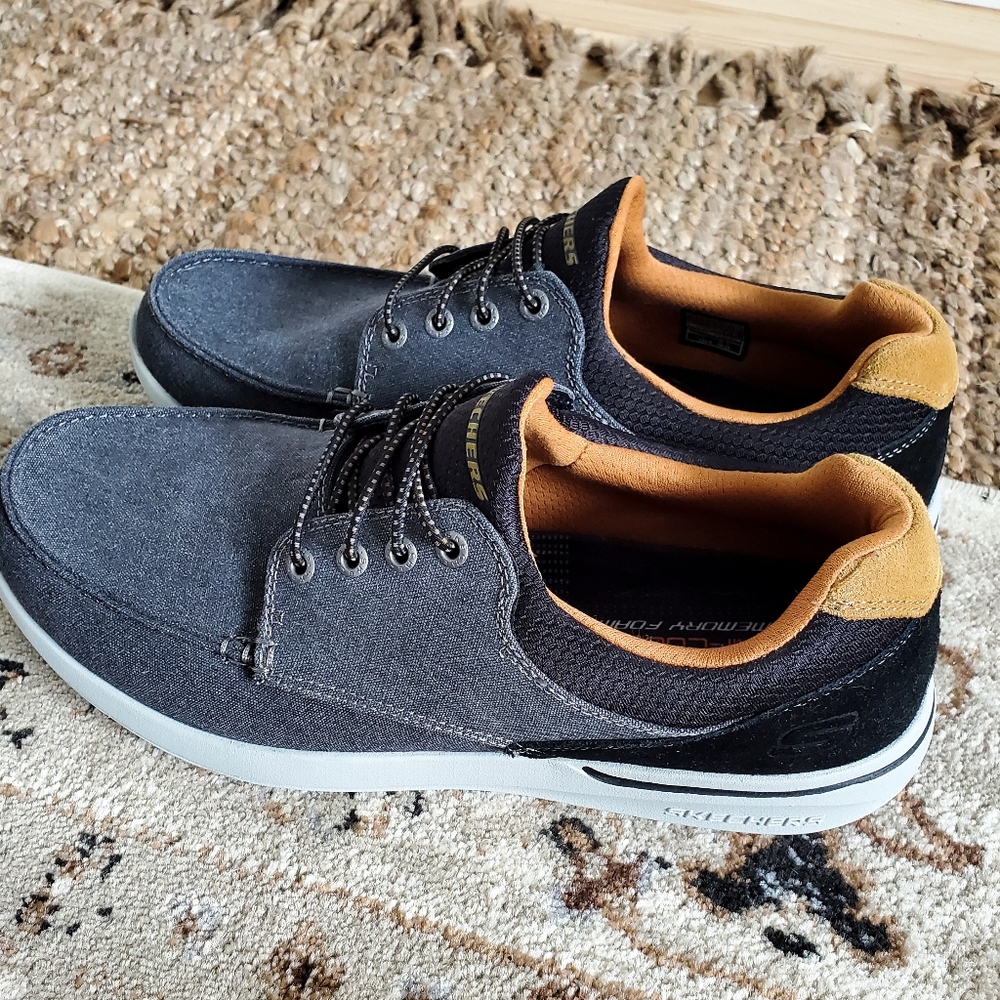 NWOT Mens SKECHERS Relaxed Fit Elent-Mosen 13